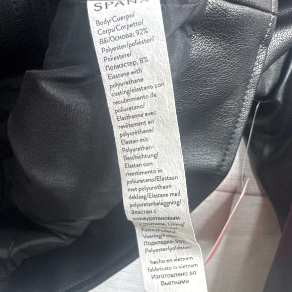 NWT Spanx II Moto Faux Leather Luxe Black Jacket Women’s Size Large - Picture 12 of 12